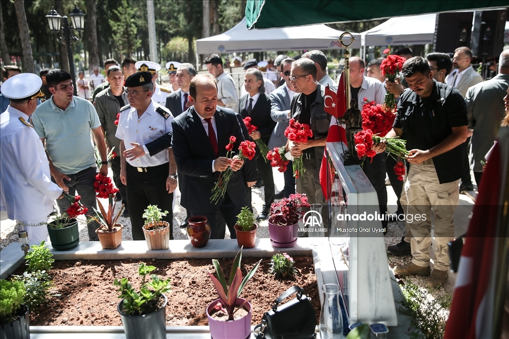 Mersin'de 15 Temmuz'da şehitlik ziyaret edildi