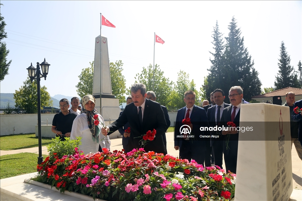 Antalya ve çevre illerde 15 Temmuz'da şehit kabirleri ziyaret edildi