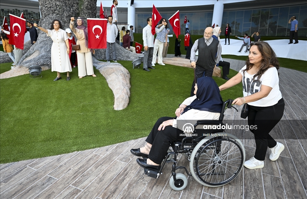 Darbe girişiminin 7. yılında 15 Temmuz Demokrasi Müzesi çok sayıda ziyaretçiyi ağırladı