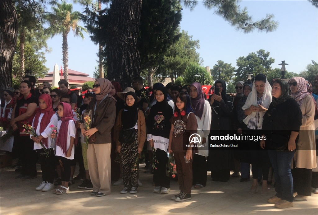 Antalya'da 15 Temmuz'da şehit kabirleri ziyaret edildi