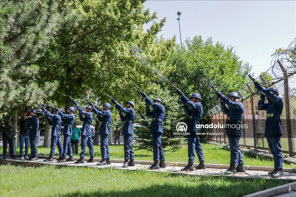 İç Anadolu'da 15 Temmuz dolayısıyla şehitlikler ziyaret edildi
