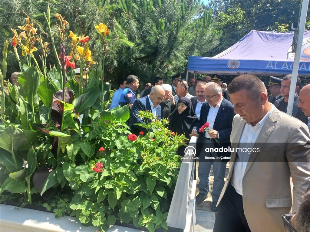 Samsun'daki 15 Temmuz şehitleri kabirleri başında anıldı