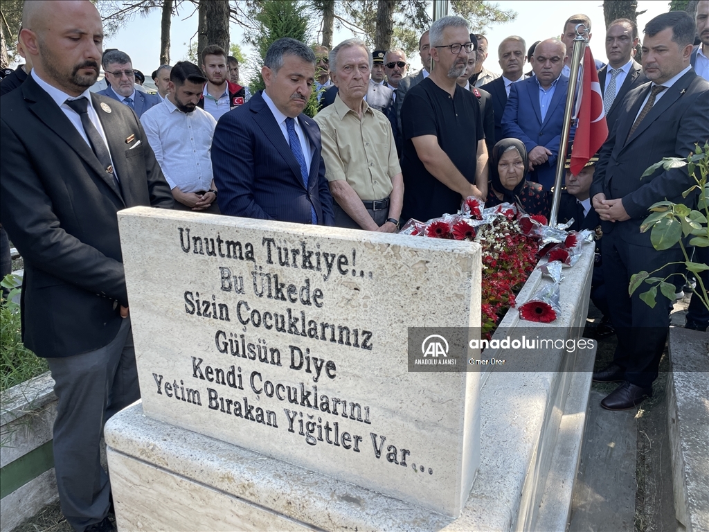 15 Temmuz şehidi Emniyet Müdürü Ufuk Baysan, Düzce'deki kabri başında anıldı