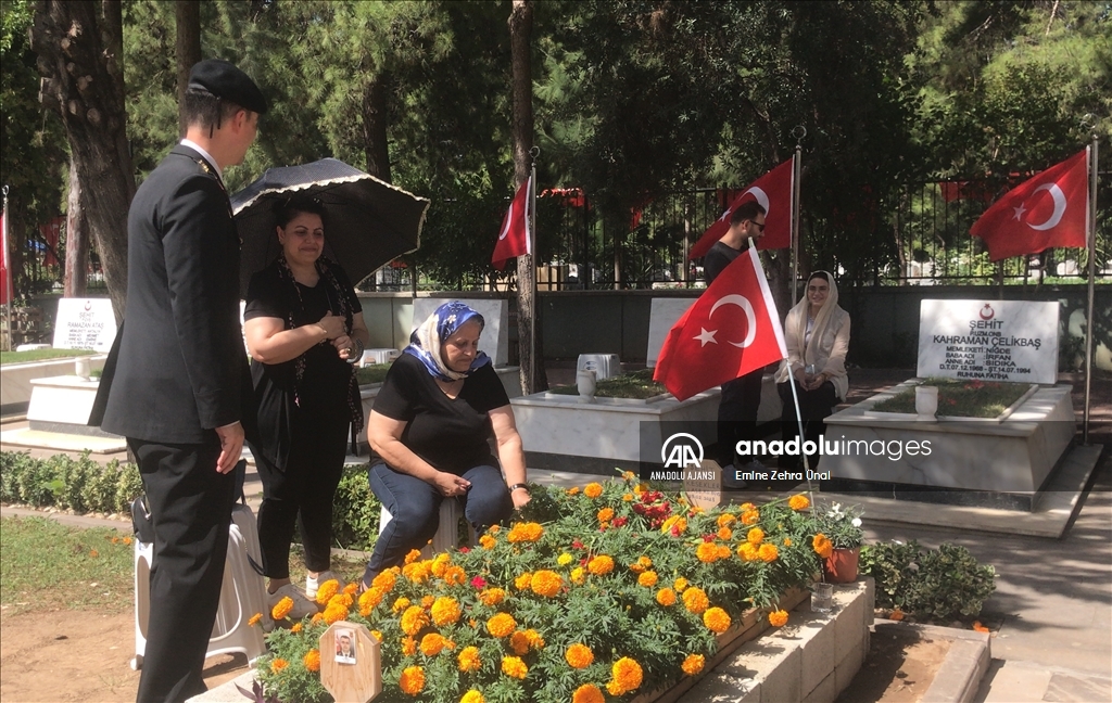 Antalya'da 15 Temmuz'da şehit kabirleri ziyaret edildi