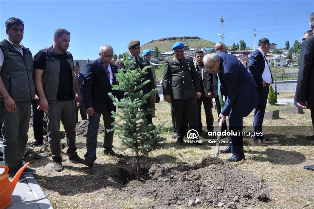 Kars'ta 15 Temmuz şehitleri anısına fidan dikildi
