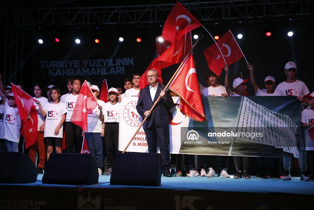 Diyarbakır'da 15 Temmuz Demokrasi ve Milli Birlik Günü kutlandı