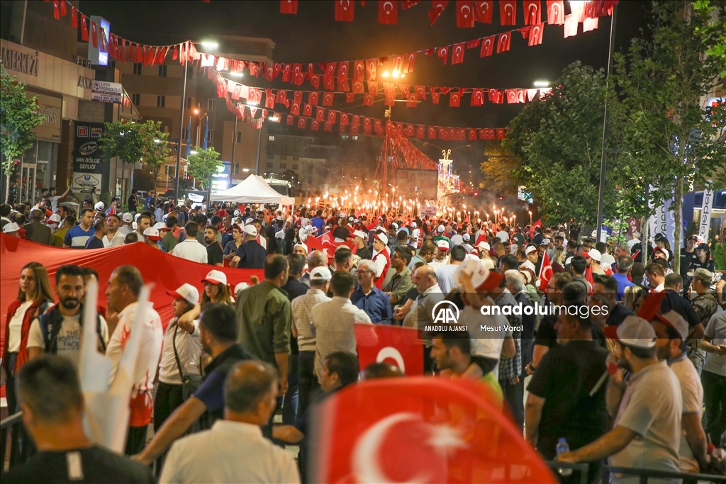 Van'da 15 Temmuz Demokrasi ve Milli Birlik Günü etkinlikleri düzenlendi
