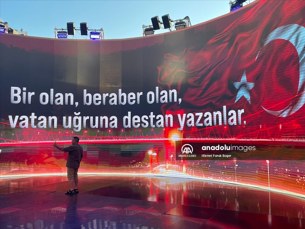 Taksim'de kurulan deneyim alanında 15 Temmuz mücadelesi 3 boyutlu anlatılıyor