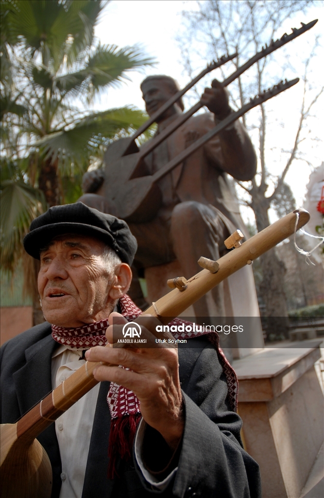 Halk ozanı Hayri Dev