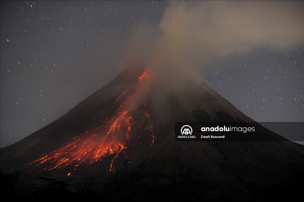 Merapi Yanardağı'nda volkanik hareketlilik