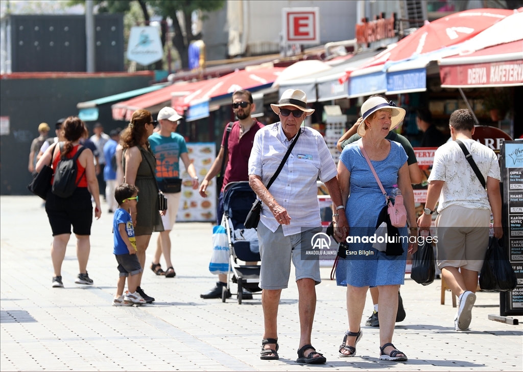 İstanbul'da sıcak hava etkili oldu