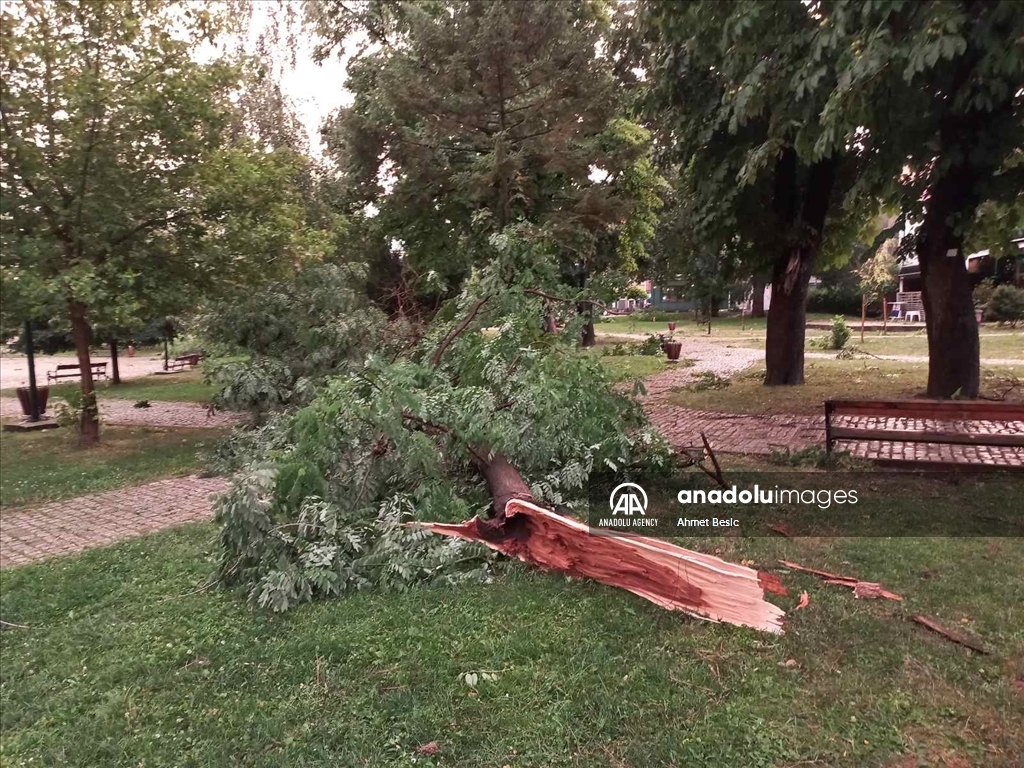 Nevrijeme Pogodilo Regiju - Anadolu Ajansı