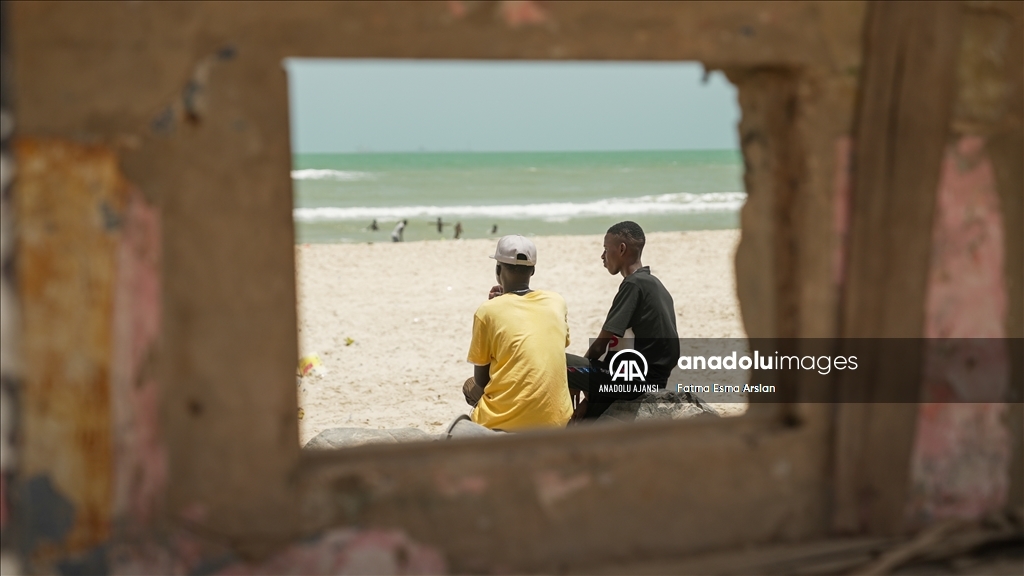 Senegal'de yükselen deniz suyu "Afrika'nın Venedik'ini" yutmak üzere