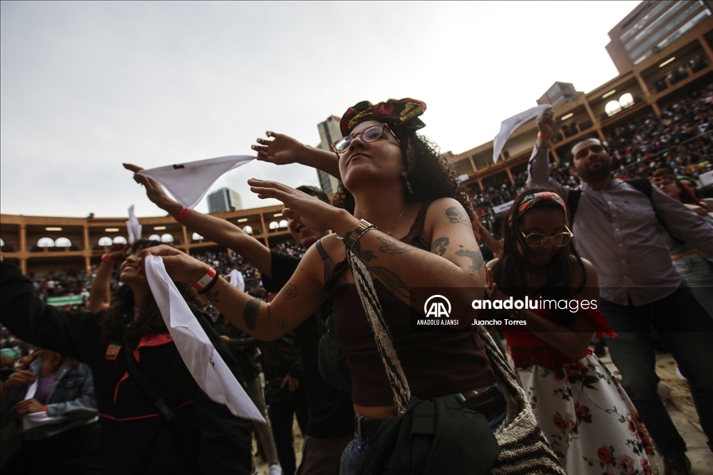 Kolombiya'nın başkenti Bogota'da Petronio Alvarez Pasifik Müzik Festivali düzenlendi