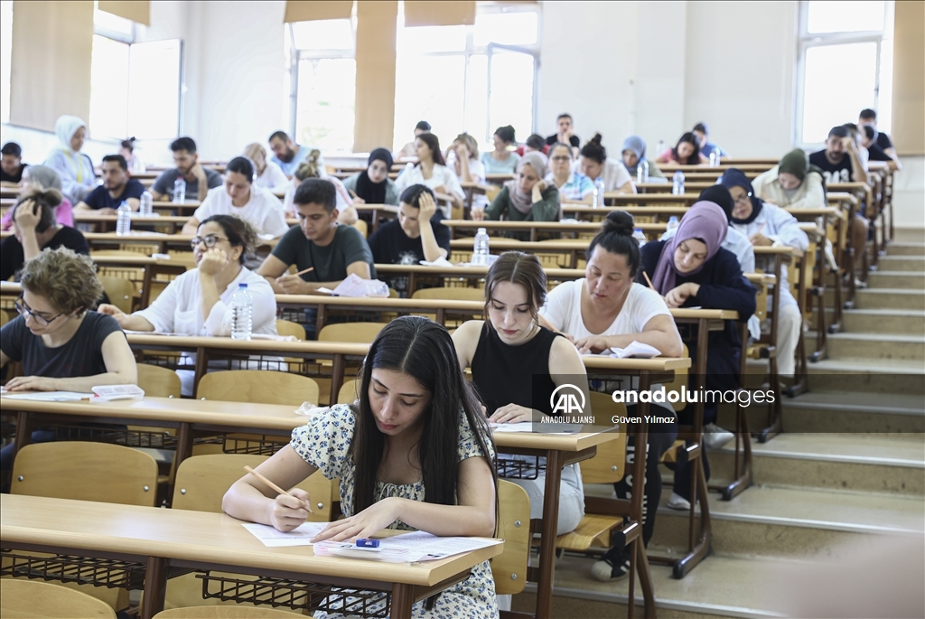 KPSS Genel Yetenek-Genel Kültür oturumu başladı