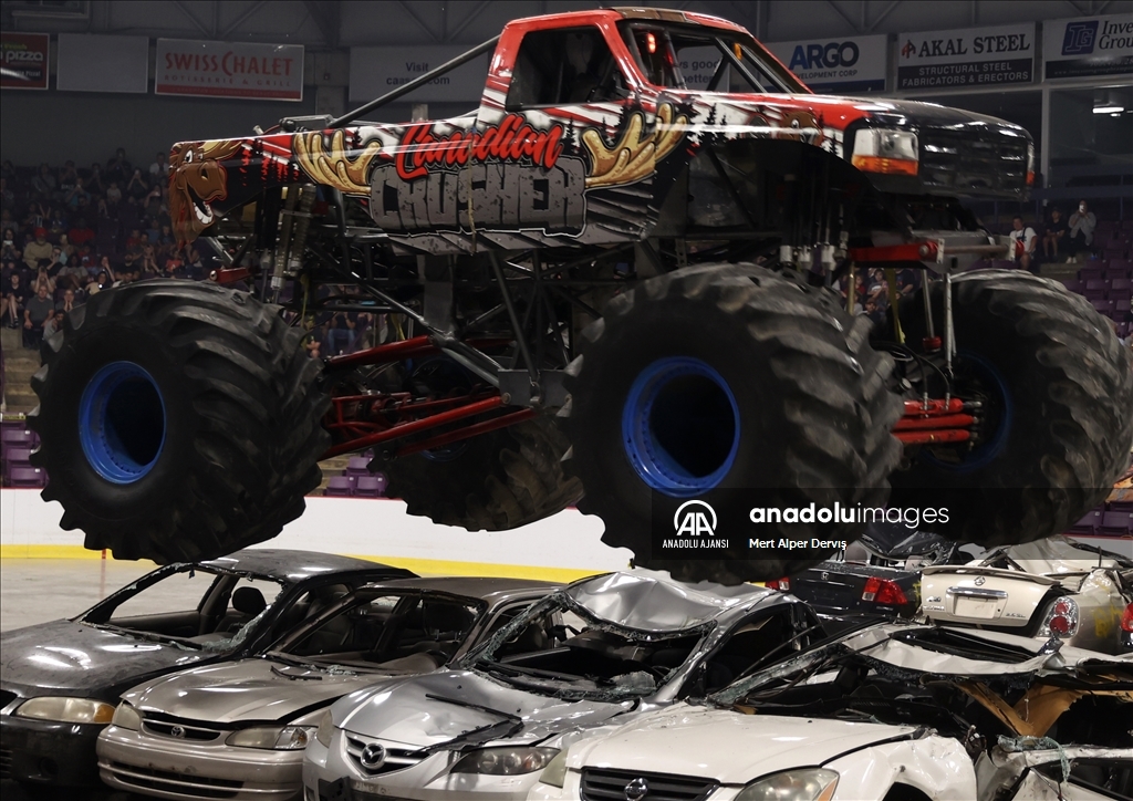 Kanada'da "Canavar Kamyon" gösterisi