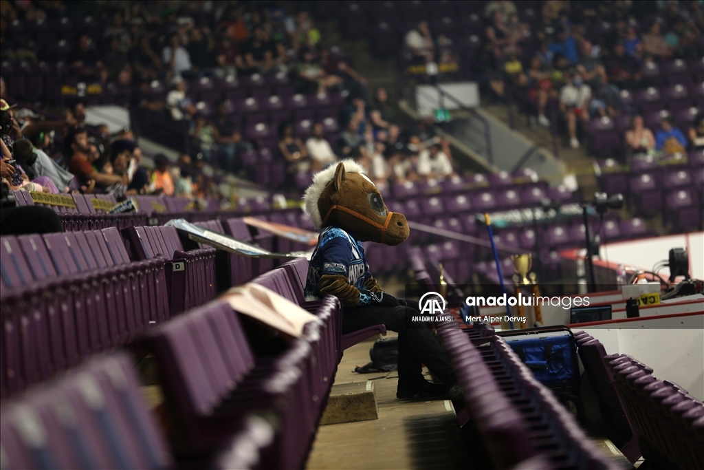 Kanada'da "Canavar Kamyon" gösterisi