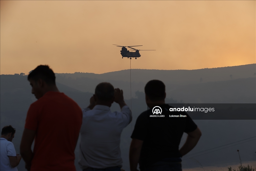 Manisa Saruhanlı’daki orman yangınına müdahale sürüyor