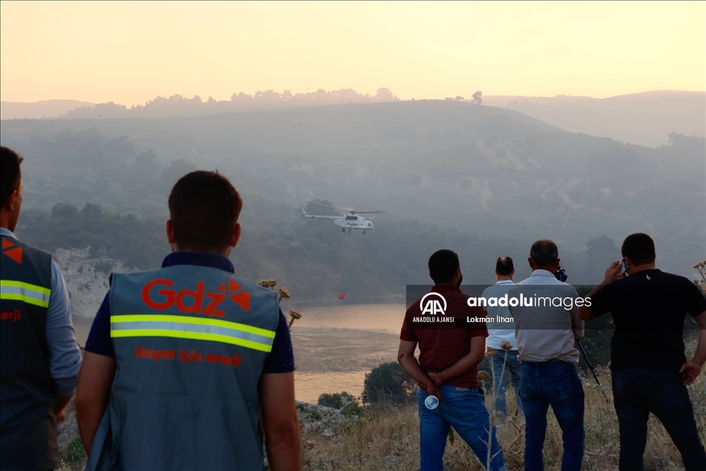 Manisa Saruhanlı’daki orman yangınına müdahale sürüyor