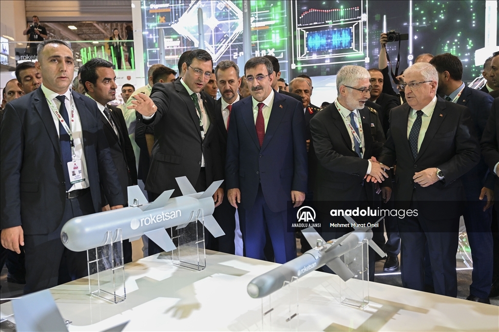Dünya savunma sanayisini buluşturan IDEF'23 başladı
