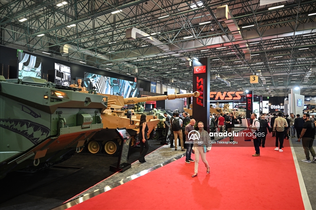 Dünya savunma sanayisini buluşturan IDEF'23 başladı