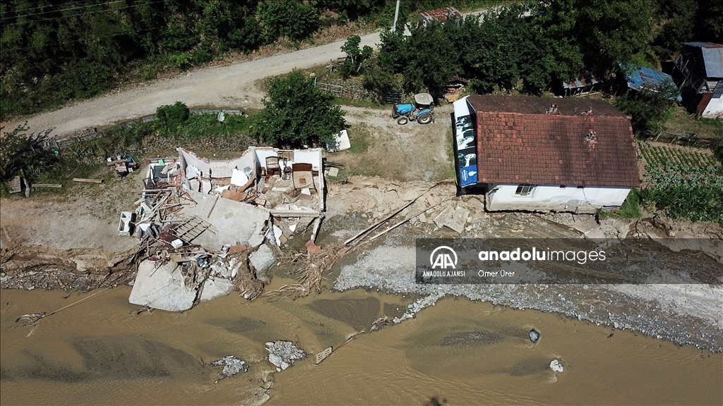 Düzce'deki selden etkilenen köyün sakinleri güvenli bir bölgeye taşınmak istiyor