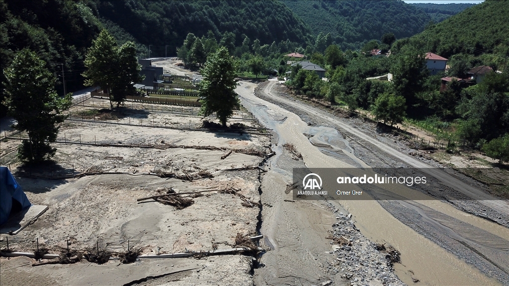 Düzce'deki selden etkilenen köyün sakinleri güvenli bir bölgeye taşınmak istiyor