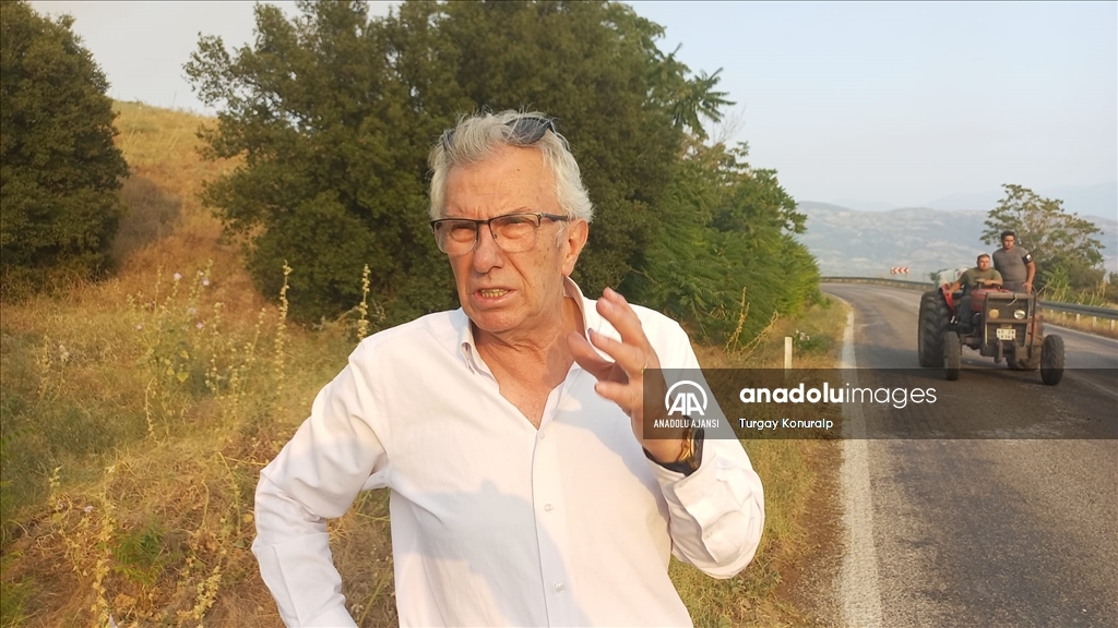 İzmir Ödemiş'te ormanlık alana sıçrayan yangına müdahale sürüyor