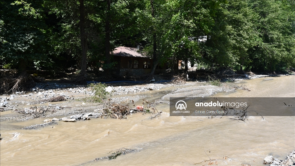 Düzce'deki selden etkilenen köyün sakinleri güvenli bir bölgeye taşınmak istiyor