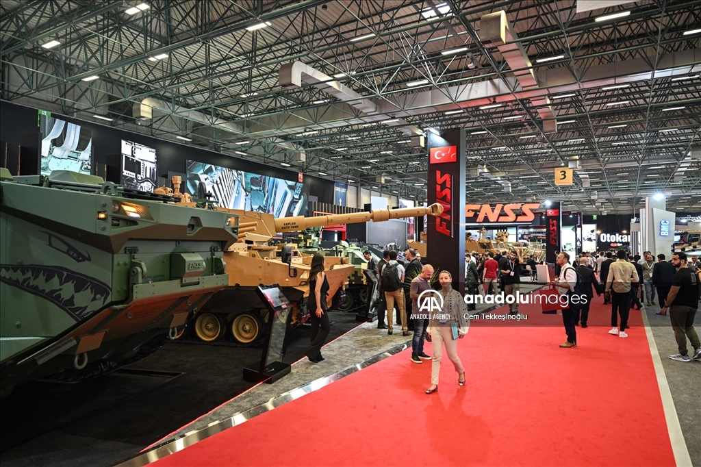 В Турции продолжается международная оборонная выставка IDEF
