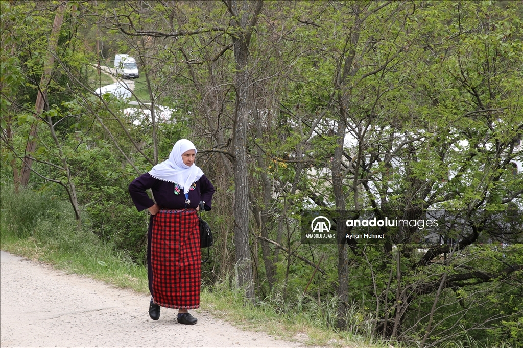 Batı Trakya'da Türk kadınları, Osmanlı döneminden kalma kıyafetleri yaşatmaya çalışıyor
