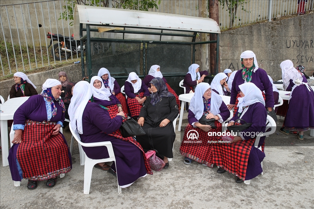 Batı Trakya'da Türk kadınları, Osmanlı döneminden kalma kıyafetleri yaşatmaya çalışıyor
