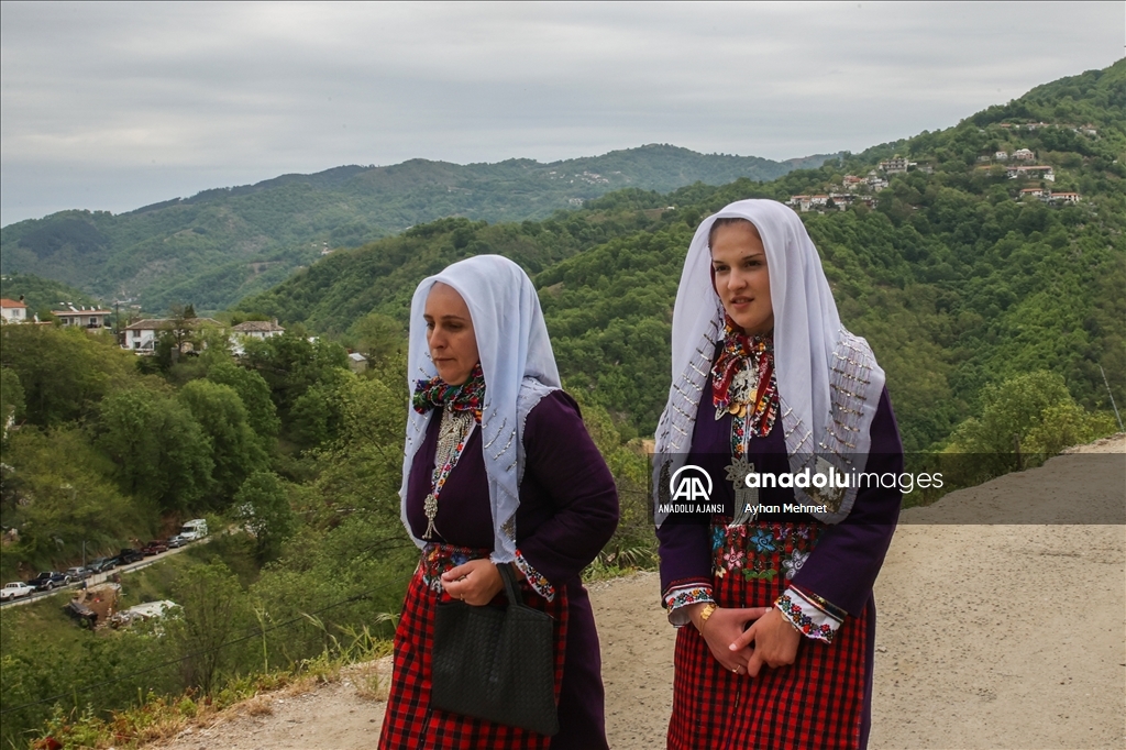 Batı Trakya'da Türk kadınları, Osmanlı döneminden kalma kıyafetleri yaşatmaya çalışıyor