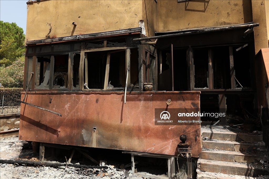 Forest fires in Sicily damaged settlements