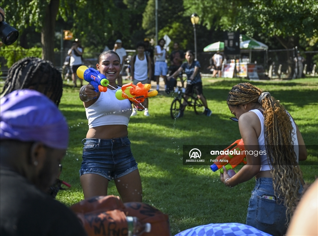 Central Park'ta su savaşı etkinliği