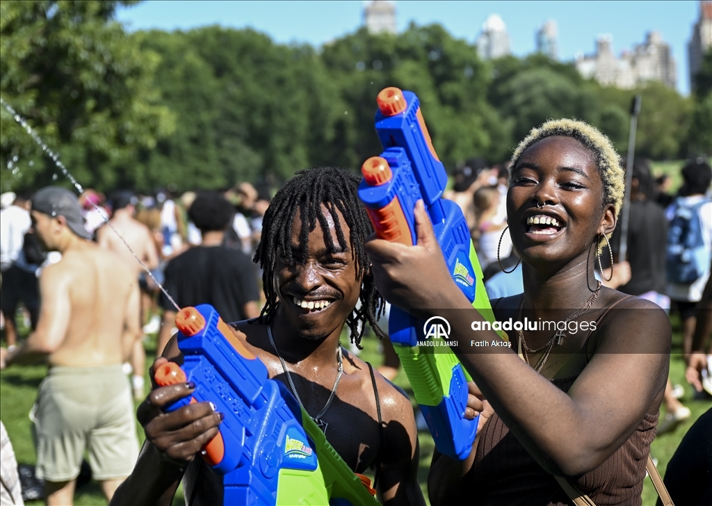 Central Park'ta su savaşı etkinliği