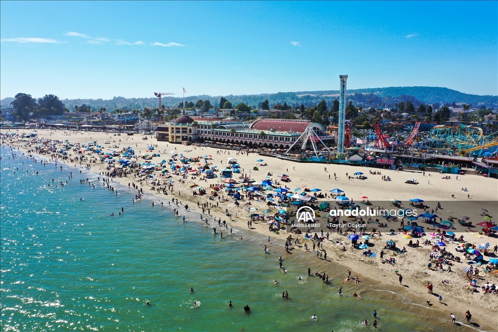 Kaliforniya'daki Santa Cruz plajı