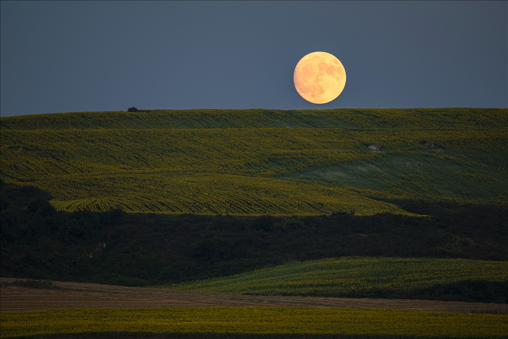 Super Moon in Istanbul 