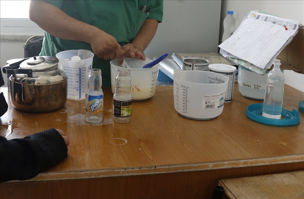 Yemeni children suffering from malnutrition are treated at Sabeen Hospital  