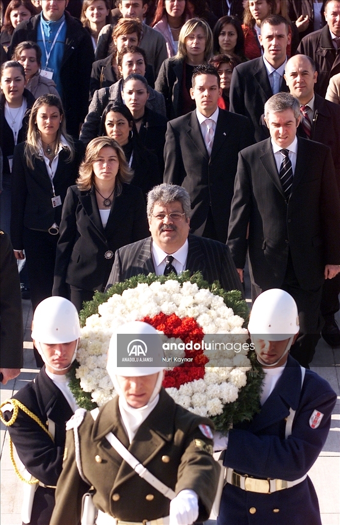 Türk Kızılayı Gönüllüleri, Anıtkabir'i ziyaret etti