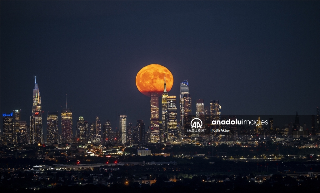  Super Moon in New York City