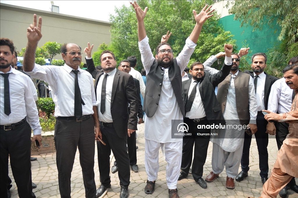 Eski Pakistan Başbakanı İmran Han tutuklandı