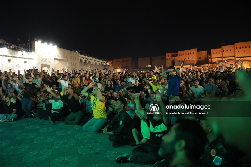 هەزاران هاندەری یانەی هەولێر بە جۆش و خرۆشەوە لەسەر شەقامەکانی پایتەخت هانی یانەکەیان دا