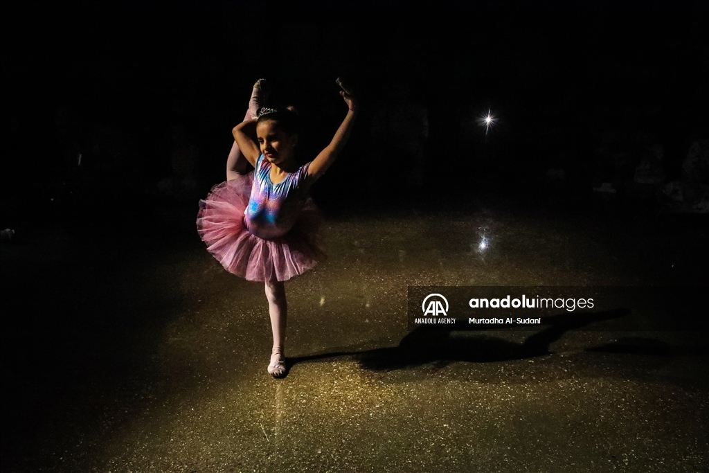 Ballet performance in Iraq