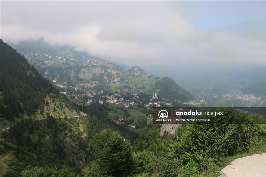 "شاهين قايا" التركية.. قمة الجمال قبلة لمتسلقي الجبال