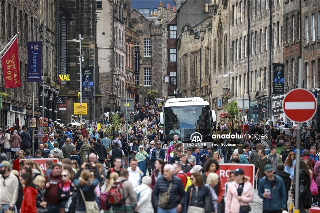 Dünyanın en büyük sahne sanatları festivali Fringe Festival Edinburgh'da düzenlendi