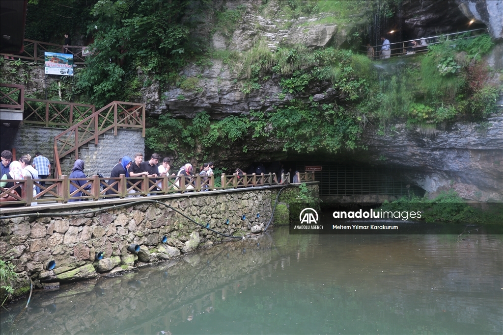 "شاهين قايا" التركية.. قمة الجمال قبلة لمتسلقي الجبال