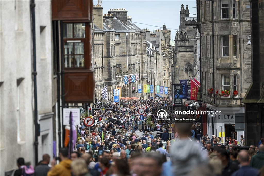 Dünyanın en büyük sahne sanatları festivali Fringe Festival Edinburgh'da düzenlendi