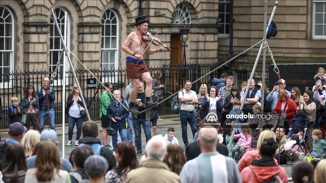 Dünyanın en büyük sahne sanatları festivali Fringe Festival Edinburgh'da düzenlendi