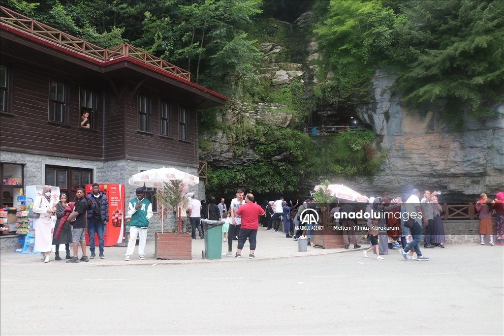 "شاهين قايا" التركية.. قمة الجمال قبلة لمتسلقي الجبال